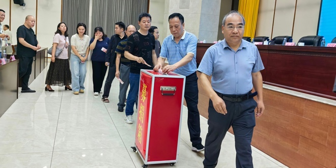 市农业农村局开展支援石门县灾后重建募捐活动
